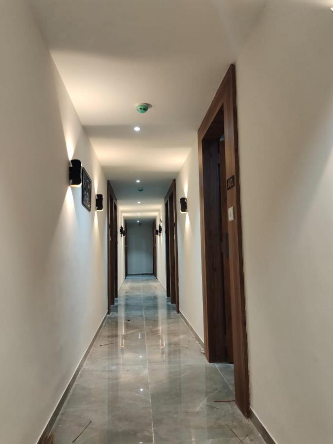 Hotel Lee Park Ahmedabad Exterior photo