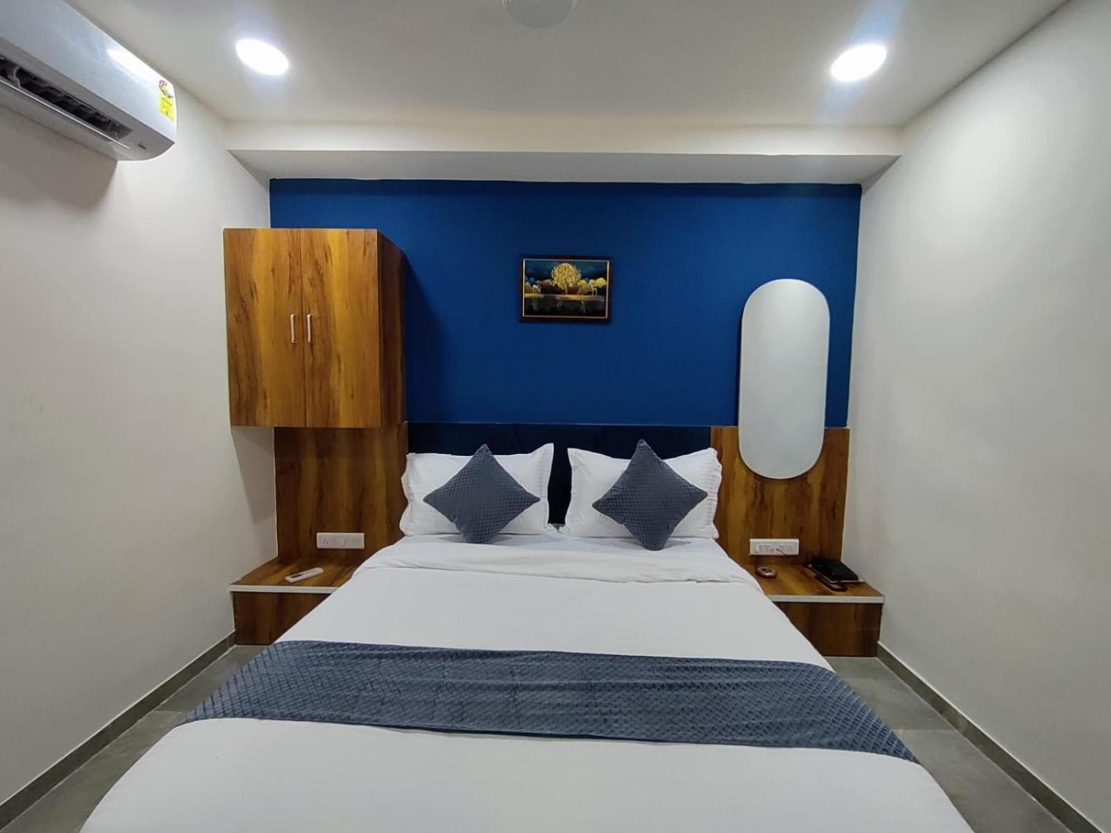 Hotel Lee Park Ahmedabad Exterior photo